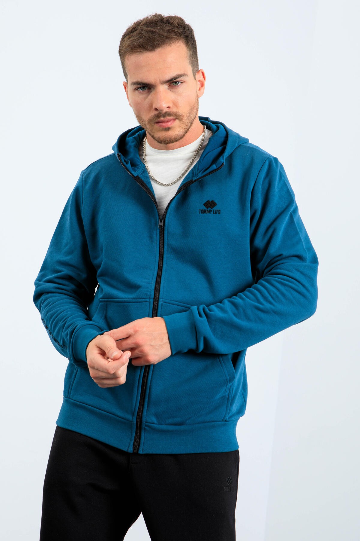 Zümrüt Basic Kapüşonlu Rahat Form Nakış Detaylı Fermuarlı Erkek Sweatshirt - 88035